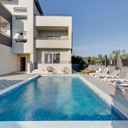 Apartments Evita บาร์บินเย ภายนอก รูปภาพ