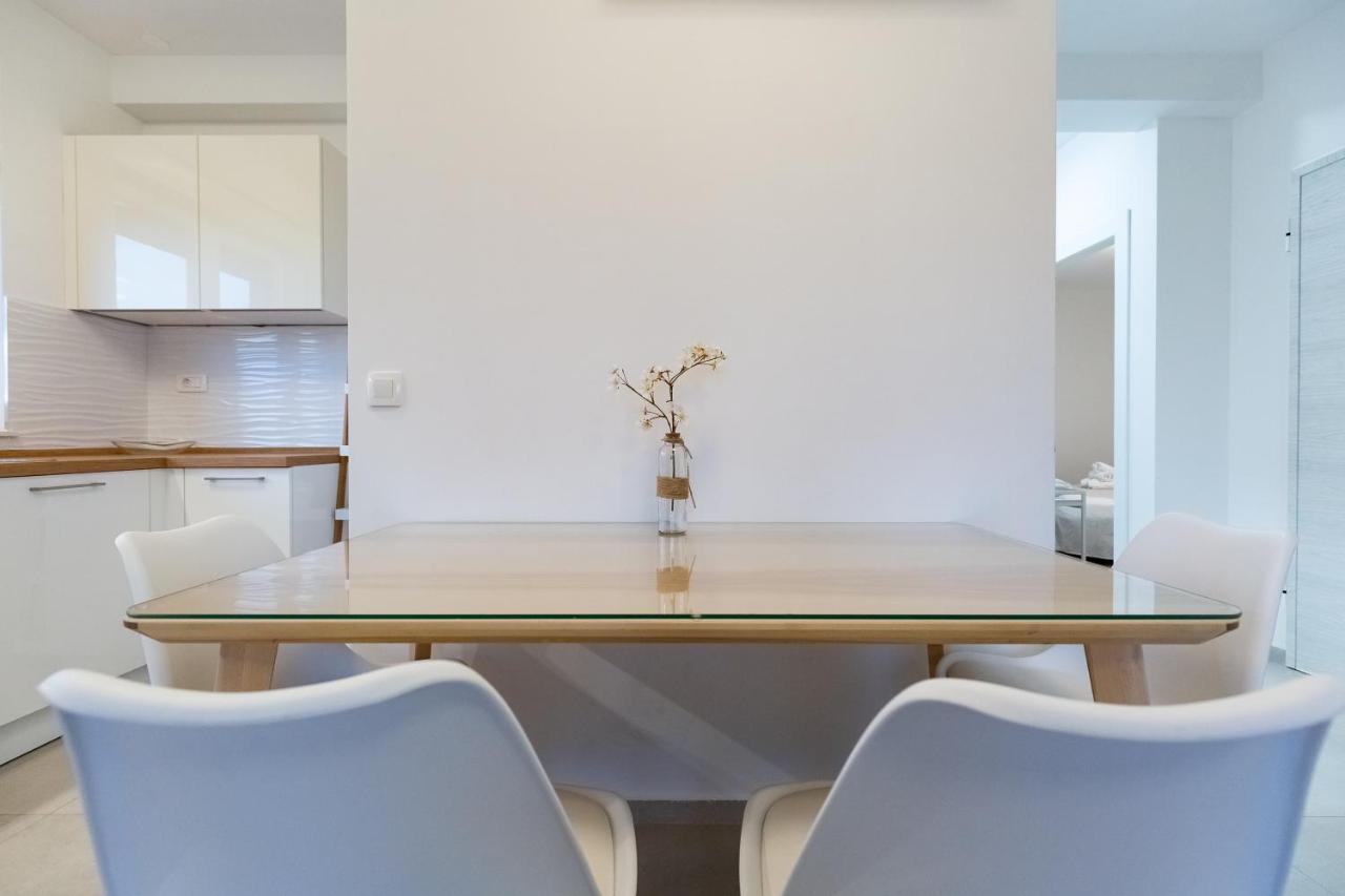 Apartments Evita บาร์บินเย ภายนอก รูปภาพ