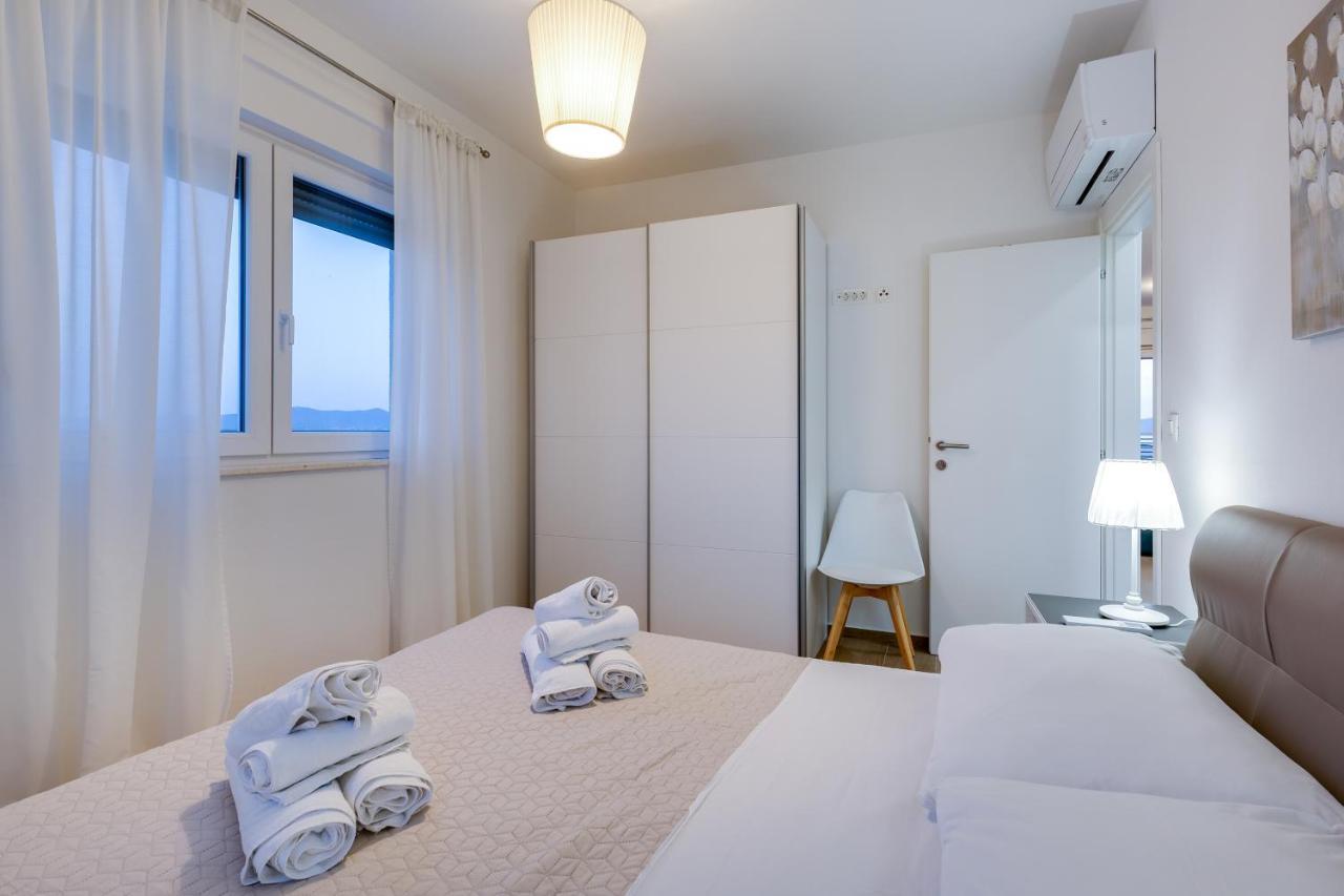 Apartments Evita บาร์บินเย ภายนอก รูปภาพ