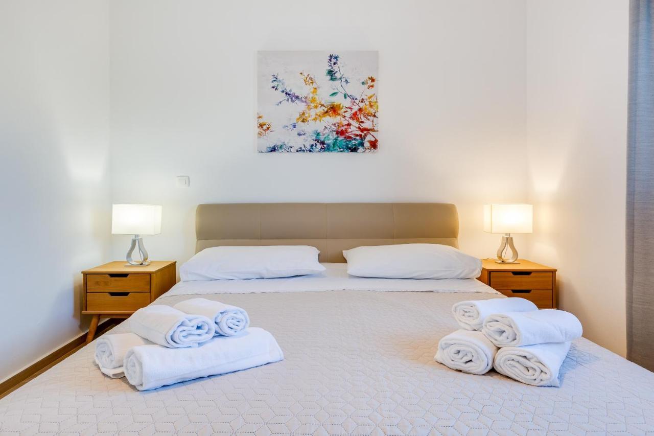 Apartments Evita บาร์บินเย ภายนอก รูปภาพ