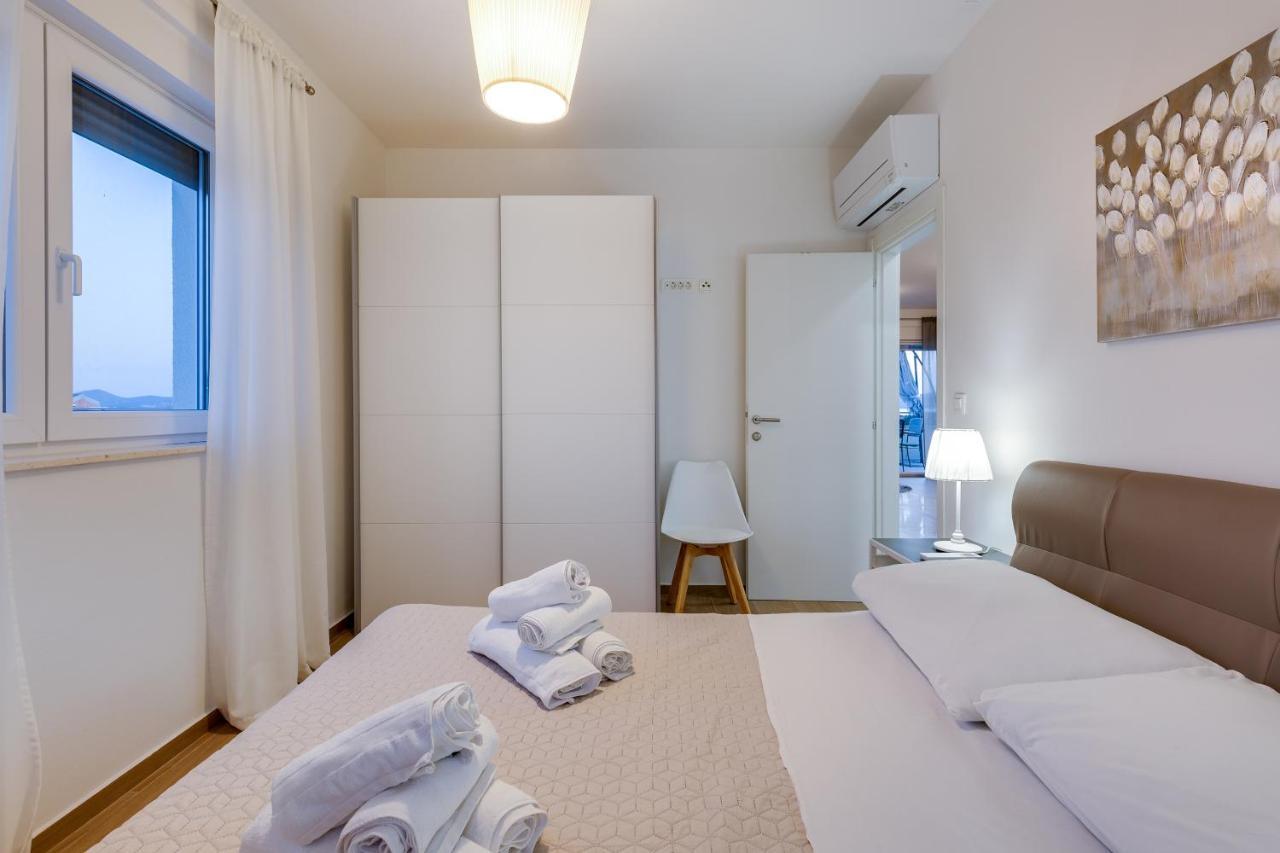 Apartments Evita บาร์บินเย ภายนอก รูปภาพ